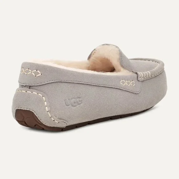 NEW UGG Women Ansley Grey Sheepskin Fur Driving Moccasin Slippers - Picture 3 of 6